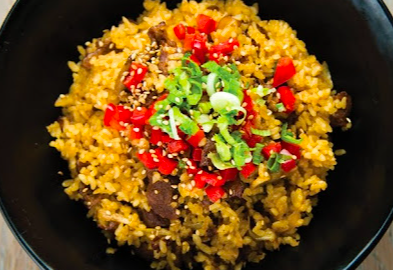 Gyu-Kaku signature dishes Beef Sukiyaki Fried Rice Bowl
Garlic Shoyu Chicken Noodles
Umakara Beef Rice Bowl